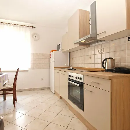 Mirko 647 Apartment *