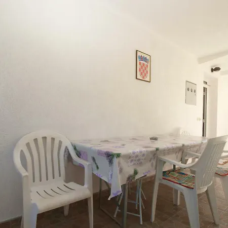 Mirko 647 Apartmán Pula