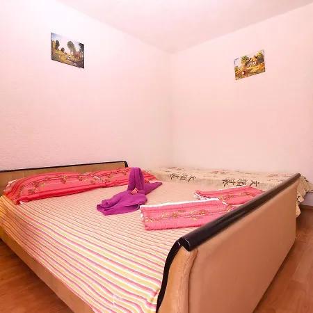 Apartman Mirko 647 *