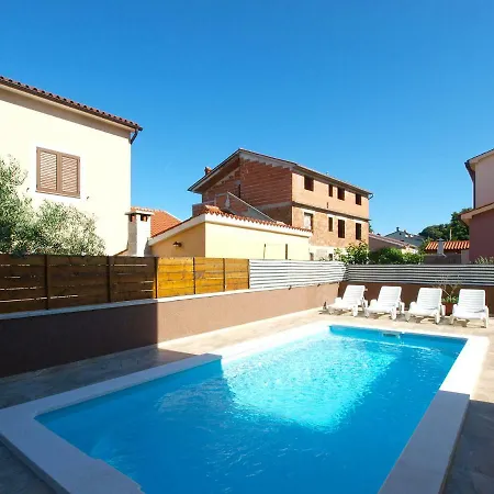 Mirko 647 Apartman *